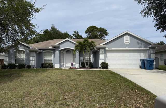 2627 Tepee Avenue SE photos photos