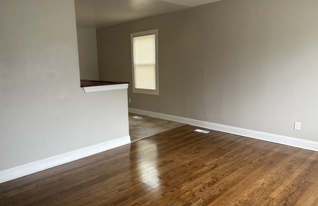 21734 Clyde Avenue Gallery 2