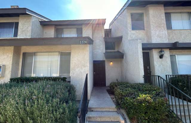 Spacious 3 Bedroom Condo for Rent in Colton photos photos