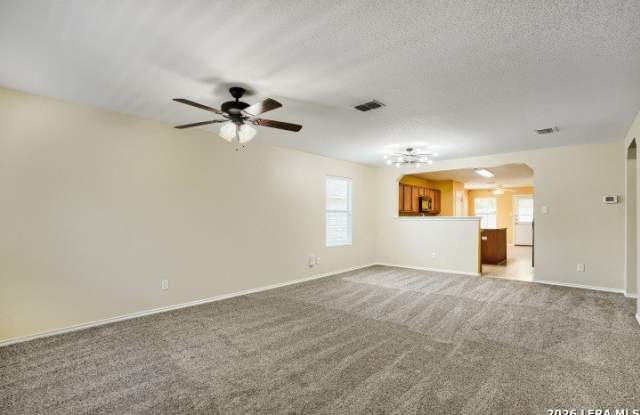 8015 Ashwood Pointe Gallery 4