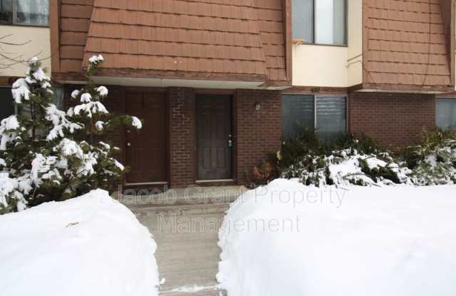 693 N Fanning photos photos