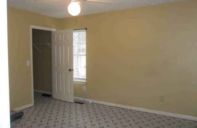 1615 Cedar Tree Ln Gallery 4