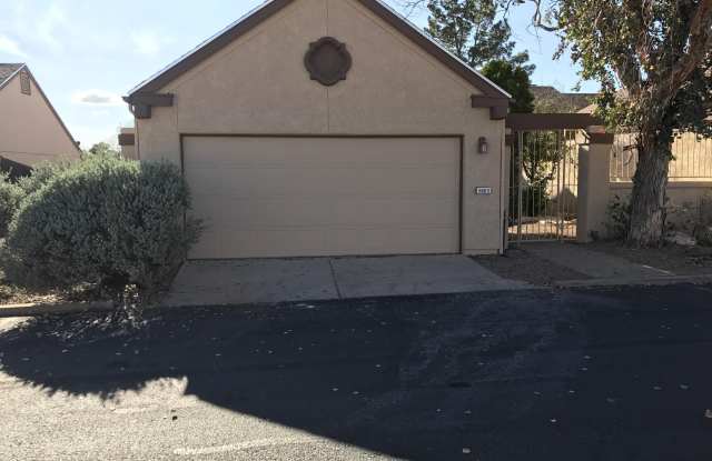 8663 N Lyra Lane - 8663 North Lyra Lane, Casas Adobes, AZ 85742