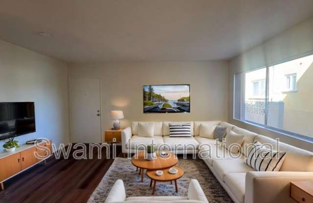 12615 Oxford Ave. photos photos