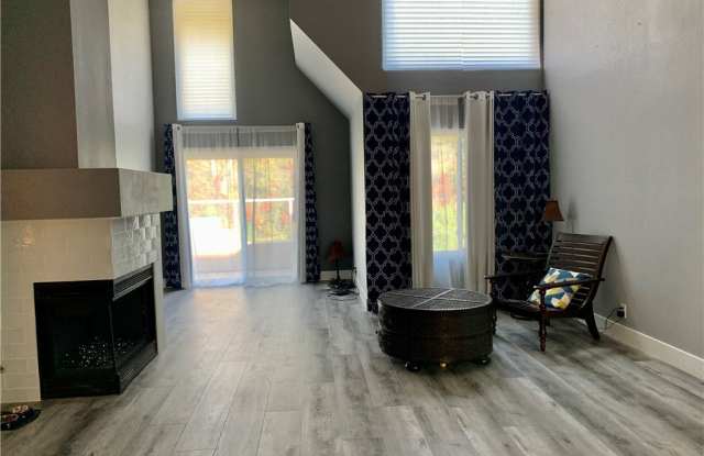 27975 Crimson Gallery 2