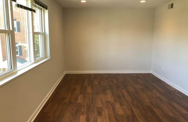 3049 PATRICK HENRY Drive photos photos