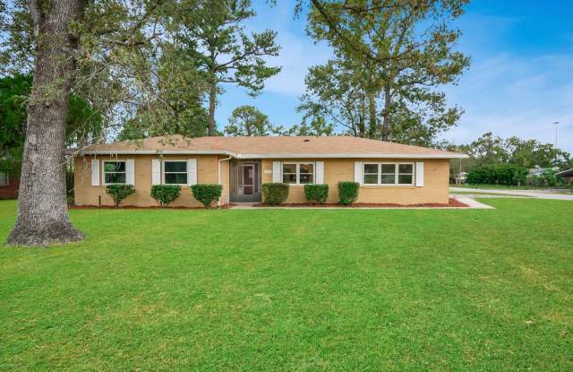 Large 4-bedroom home in San Jose neighborhood photos photos Large 4-bedroom home in San Jose neighborhood photos photos