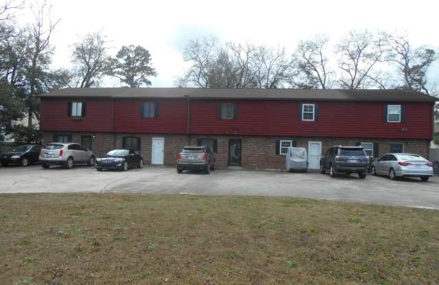 2 bedroom townhome blocks from the beach. photos photos