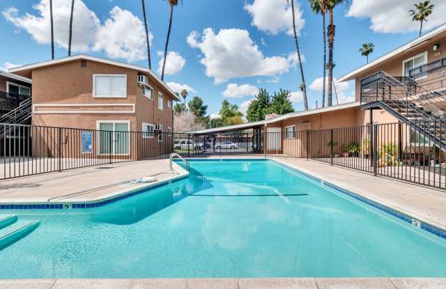Minutes From UC Riverside. Large 1 bedroom 1 bath Available NOW!! Gallery 4
