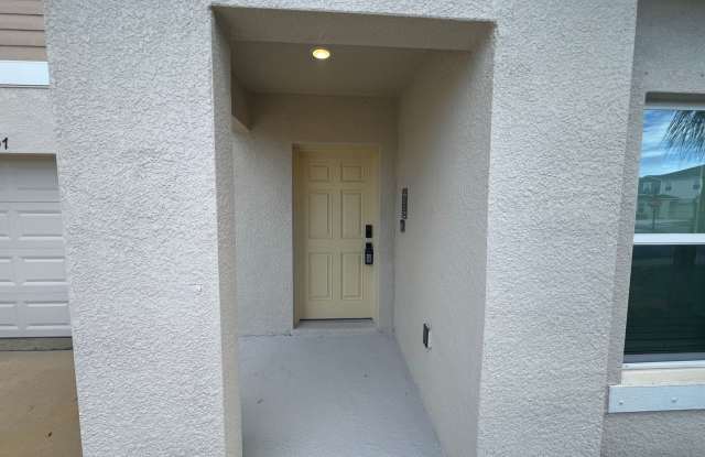 Modern 5BR/3BA Home with Resort Amenities in Crosswind Point! Gallery 3