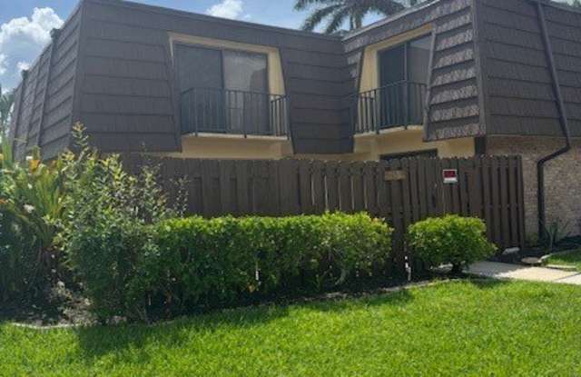 1589 Park Meadows Drive unit: 2 photos photos