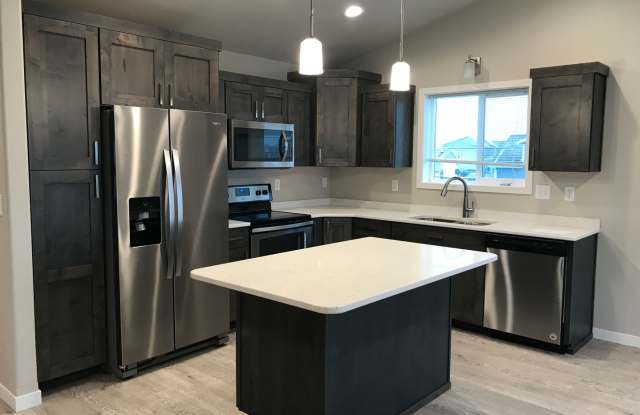 3 Bed 2 Bath Twin Home Gallery 4