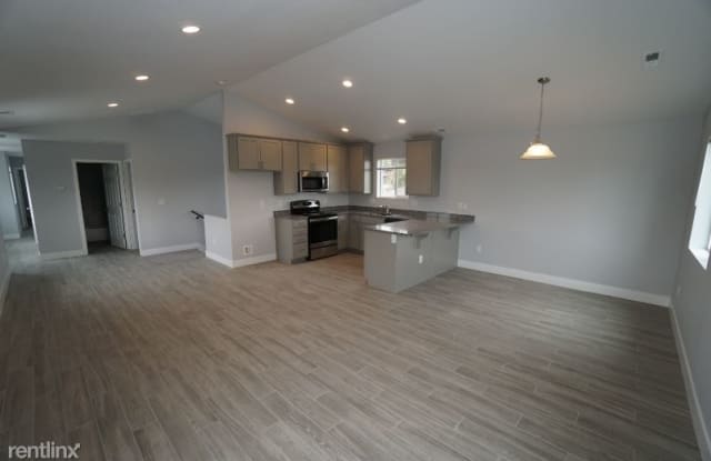 3608 S Cherokee St - 3608 S Cherokee St, Englewood, CO 80110