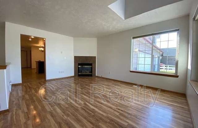 921 S Shelley Lake Ln Gallery 3