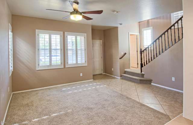 3036 W CAVALRY Drive Gallery 2