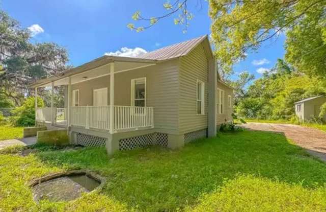 Spacious Downtown Monticello Home for rent photos photos