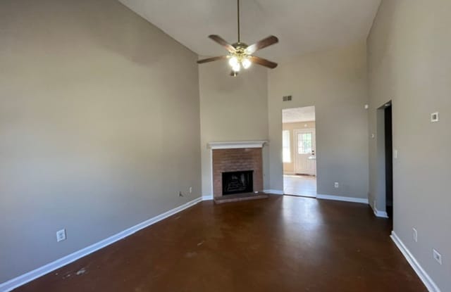 Renovated 2 Bedroom 2 Bath Home for Rent! Gallery 3