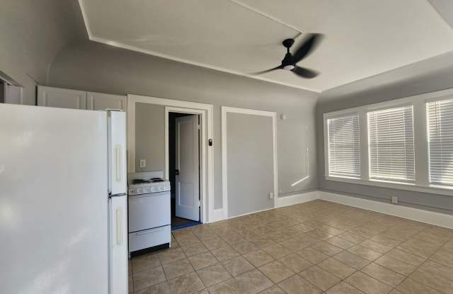 ** HALF OFF 1ST MONTH'S RENT WITH 13 MONTH LEASE ** photos photos