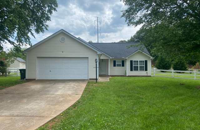 Beautiful ranch style home in Monroe, don't miss it! photos photos