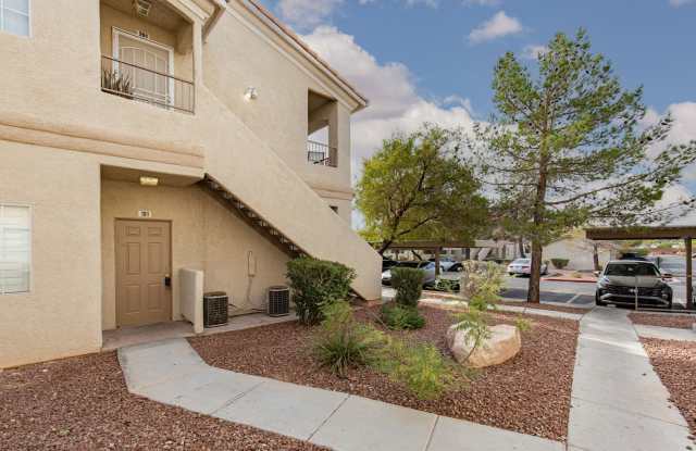 Adorable 1 Bedroom Condo on the First Floor Gallery 3