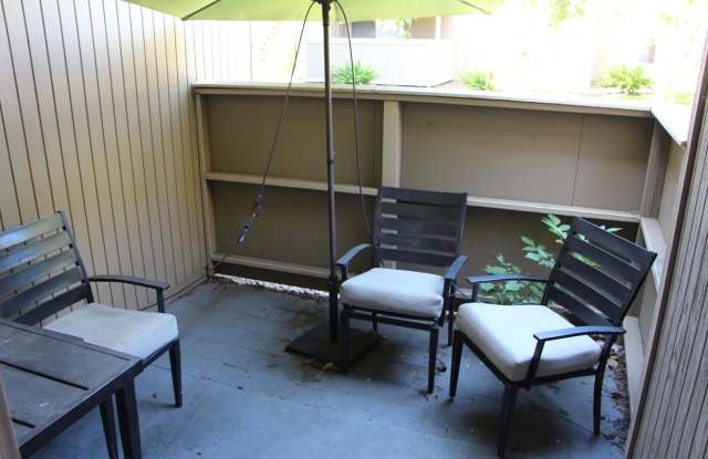 Available now! Studio apartment! photos photos