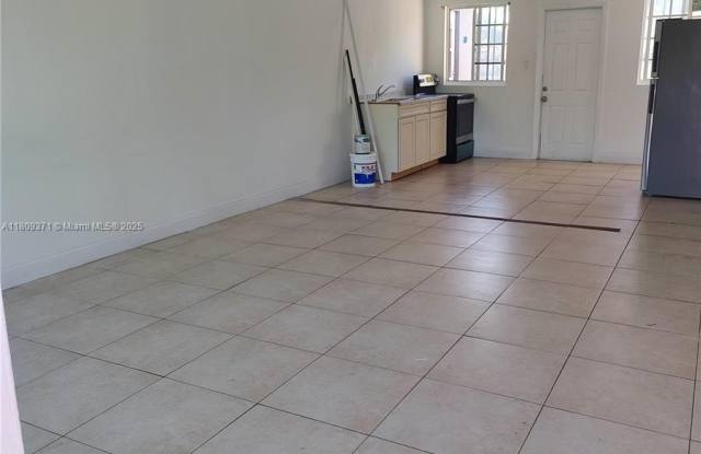 2413 Harding St photos photos