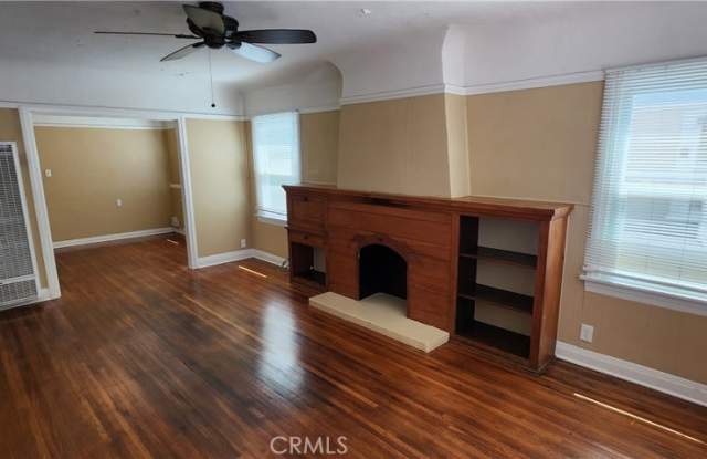 172 Claremont Gallery 2