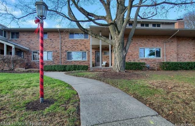 973 N OLD WOODWARD Avenue - 973 N Old Woodward Ave, Birmingham, MI 48009