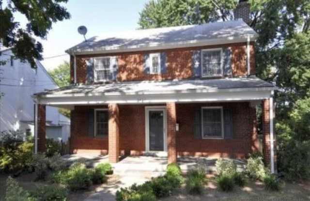 9412 Colesville Rd - 9412 Colesville Road, Silver Spring, MD 20901