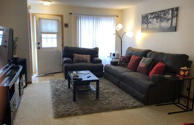 2785 Ranchview Ln N Unit 5 Gallery 2