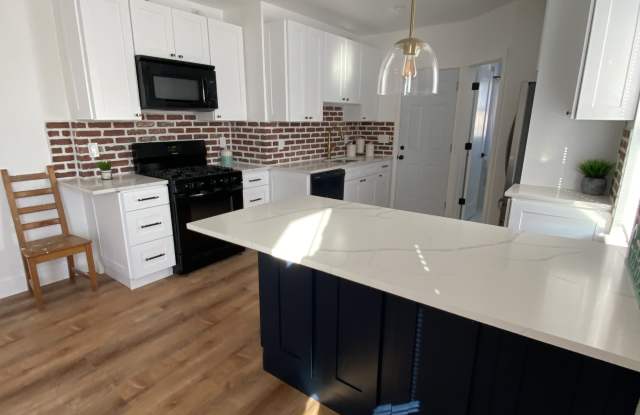 310 W Price St photos photos