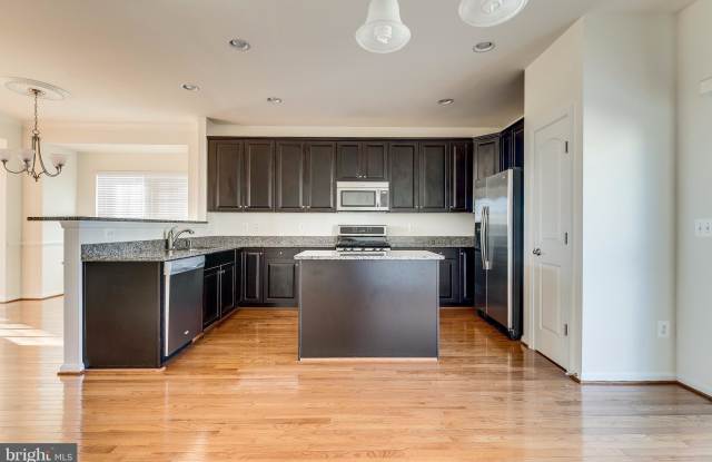 22730 PARKLAND FARMS TERRACE Gallery 3