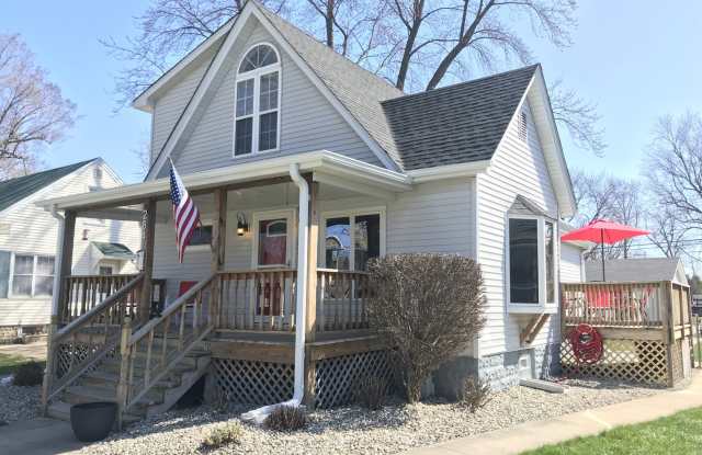 284 South Wabash Avenue - 284 South Wabash Avenue, Bradley, IL 60915
