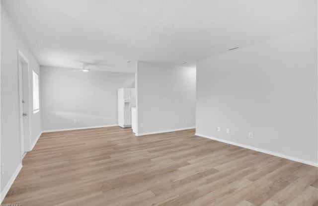 4627 Bayshore photos photos