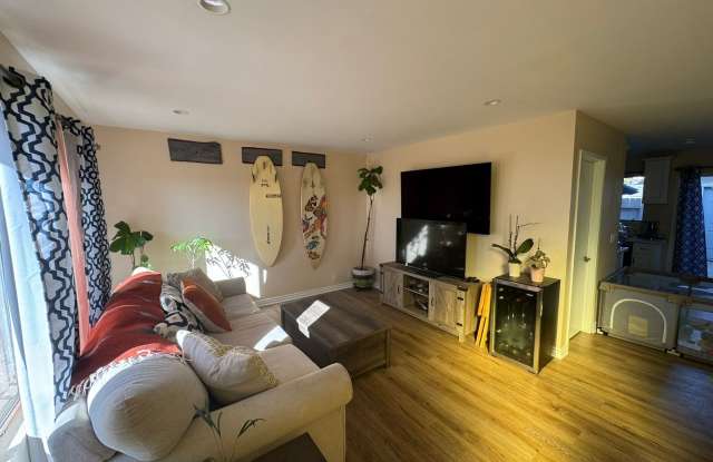 3 Bedroom 1.5 Bath Condo in Oceanside Gallery 4