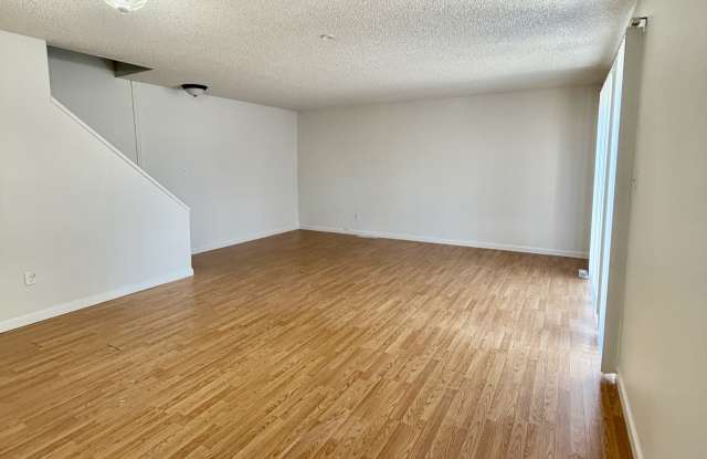8019 Wolff St photos photos