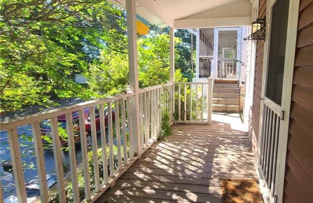 357 Cameron Street SE Gallery 2