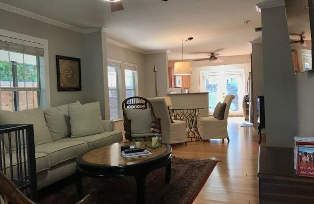 5105 Avenue H, Unit A Gallery 4