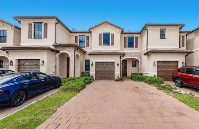 3326 W 112th St photos photos