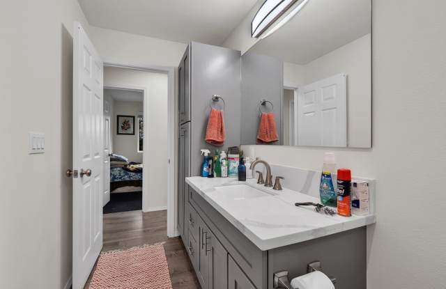 16-2063 Azure Road Room 3 Gallery 2
