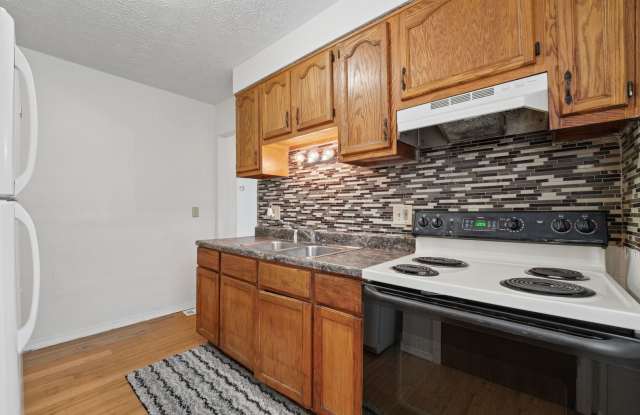 Charming 2-Bedroom Ranch Home | Pet-Friendly | Off-Street Parking | $1150/Month Gallery 1