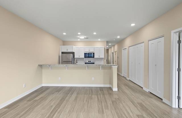 2BR/2BA TOWNHOMES – MODERN LIVING WITH GARAGE | NOW LEASING IN TUSCOLA Gallery 3