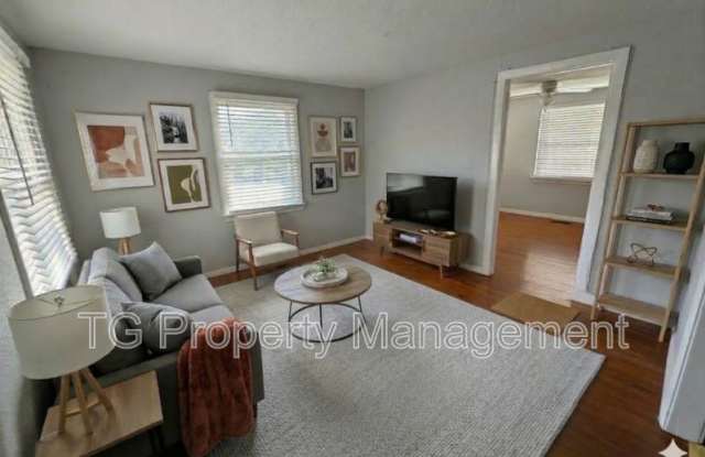 5557 Ramona Blvd photos photos