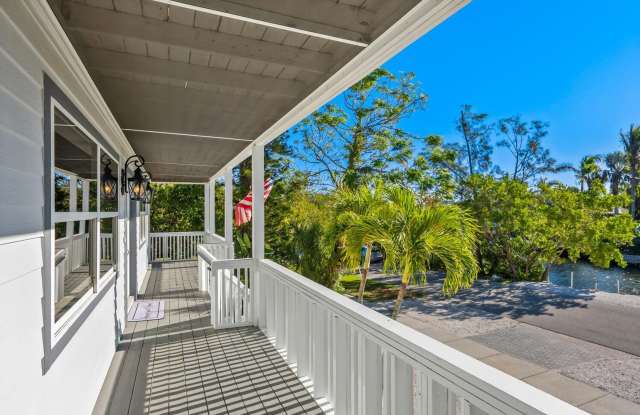 Exceptional Key West-Style Waterfront Estate | Annual Lease on Siesta Key Gallery 4