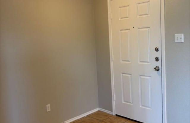 Spacious 2 story with cul-de-sac location Gallery 3
