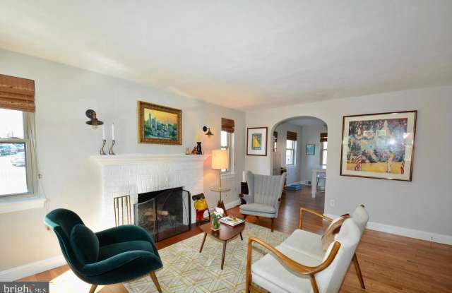 701 BASHFORD LN Gallery 2