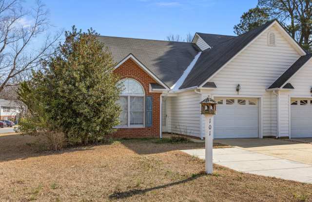 Charming Duplex in Dunn photos photos