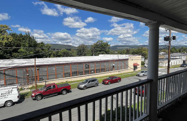934 Sanderson Avenue photos photos