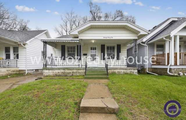 2032 Barrows St photos photos