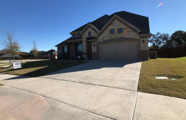 446 Canterbury Dr Gallery 2